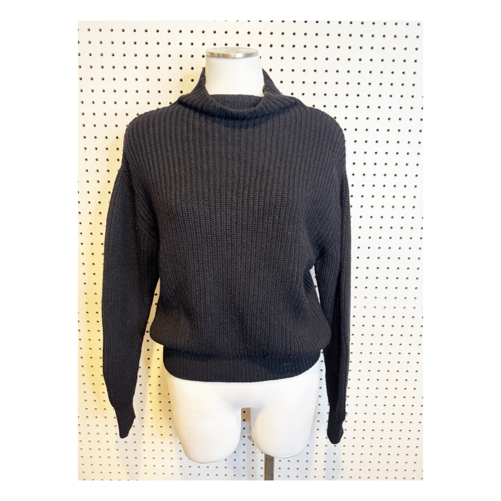 Aritzia / Wilfred‎ | 100% Merino Wool Knit Black Cowl Neck Sweater Sz. XS